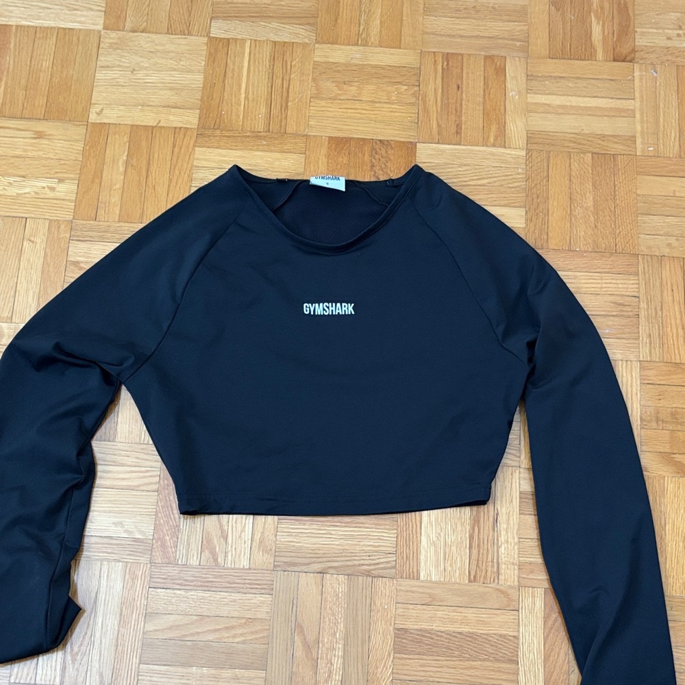 Gymshark black crop top S